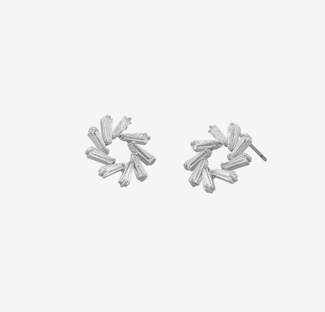 Tyra Oval Earring Tyra Oval Earring